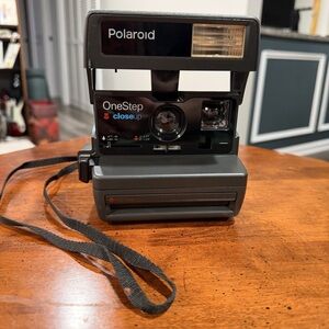 Vintage Polaroid OneStep CloseUp 600 Instant Film Camera - TESTED AND WORKING